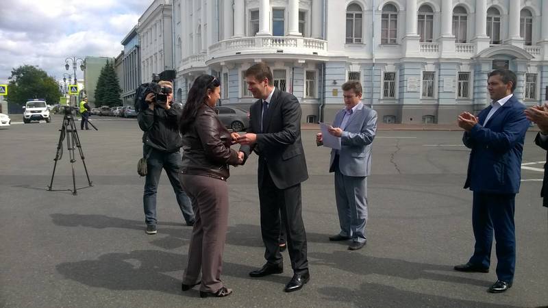 Андрей Гнеушев: «Задачи у мобильных бригад обширные - от оказания неотложной помощи до решения бытовых проблем»