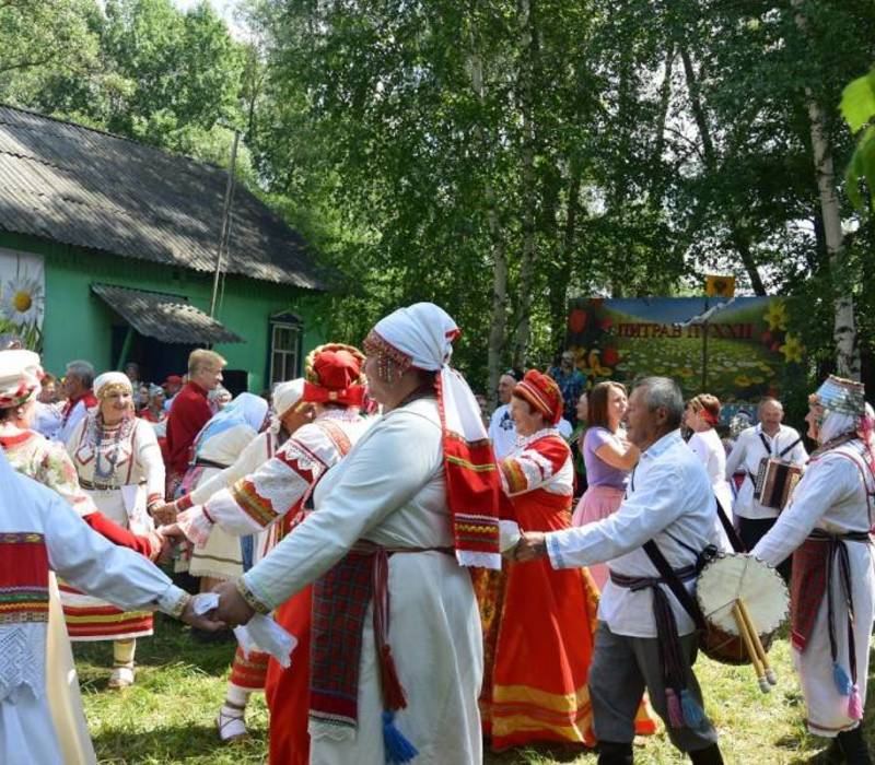 О братие и друзи вси нижегородские народы. Воротынец Питрав пуххи. Питрав пуххи лысая гора. Красная горка Нижегородская область Воротынский район. Питрав ячӗпе.