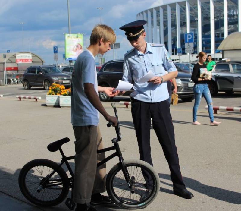 Сотрудники полиции разъяснили нижегородцам, как обезопасить двухколесный транспорт от краж