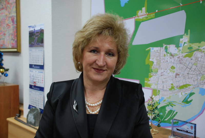 Валентина Сахарова покидает пост заместителя главы администрации Дзержинска