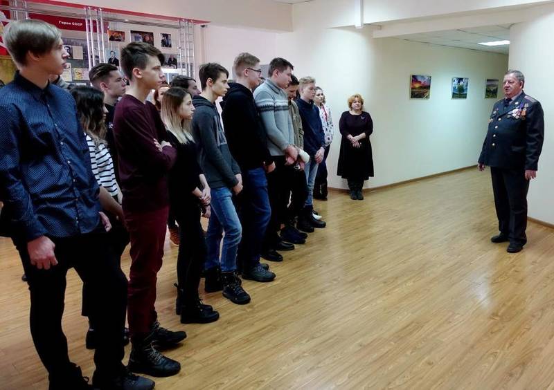 Ветеран «афганской» войны провел встречу со школьниками