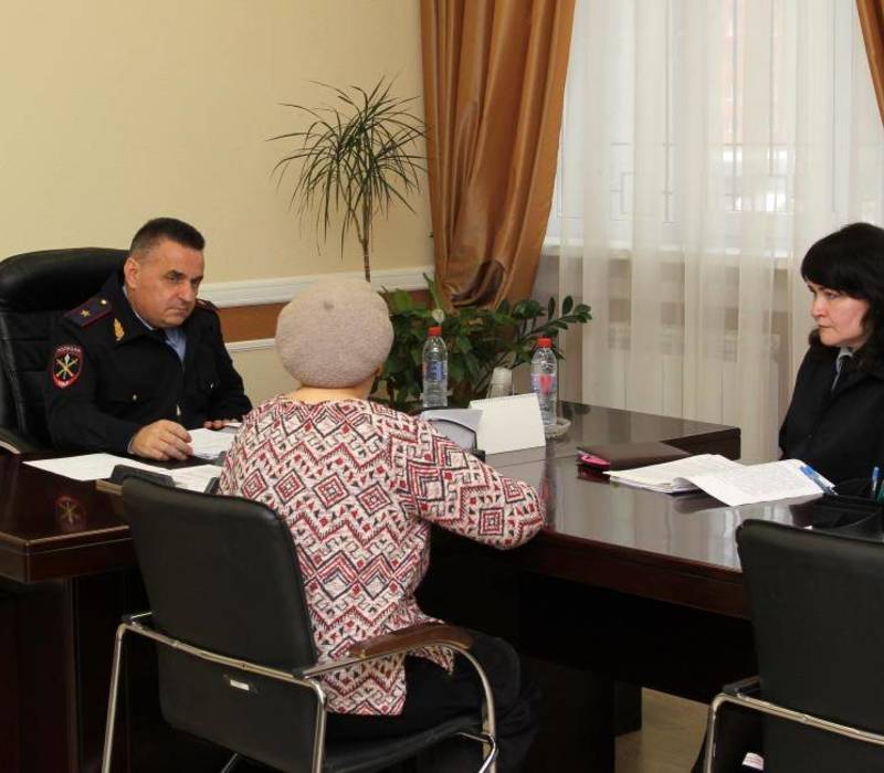 Шесть граждан обратились за помощью к руководителю областного полицейского ведомства