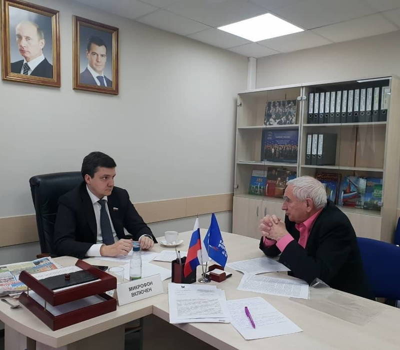 Денис Москвин провел прием граждан в Центральной общественной приемной Председателя «Единой России» в Москве