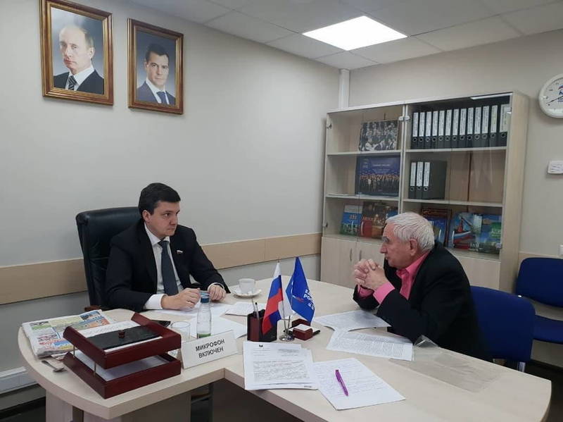 Денис Москвин провел прием граждан в Центральной общественной приемной Председателя «Единой России» в Москве