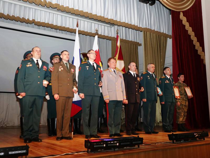 В Нижнем новгороде состоялось торжественное собрание, посвященное Дню войск национальной гвардии Российской Федерации