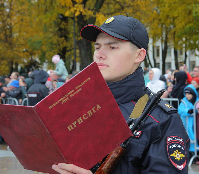 Церемония приведения к присяге курсантов академии прошла в Нижегородском кремле