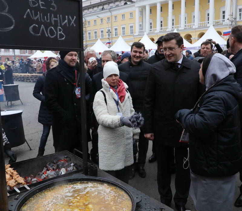 Глеб Никитин посетил гастрономический фестиваль «Кухни народов России»