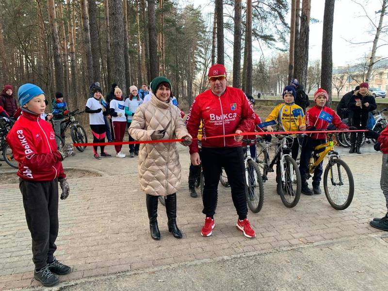 Спортивным забегом открыли благоустроенную территорию Лесопосадки в Выксе