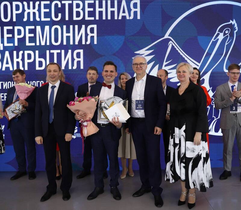 Учитель физики лицея №38 Нижнего Новгорода Михаил Калёнов признан «Учителем года» Нижегородской области