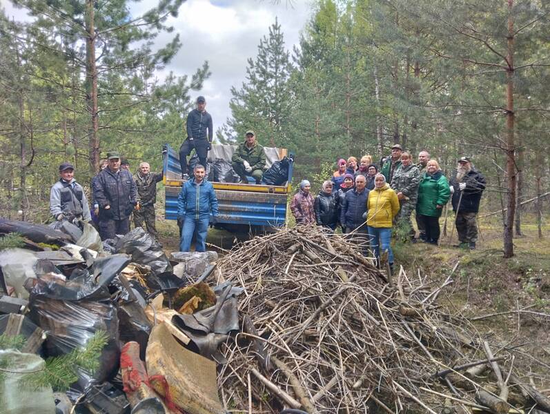 Более 35 кубометров мусора вывезли с территории Борского районного лесничества в ходе акции «Чистый лес»