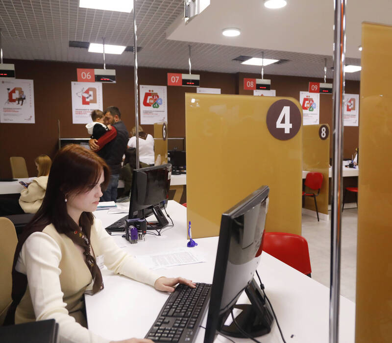 Почти 1,6 млн услуг было оказано гражданам на базе МФЦ Нижегородской области за I полугодие 2024 года