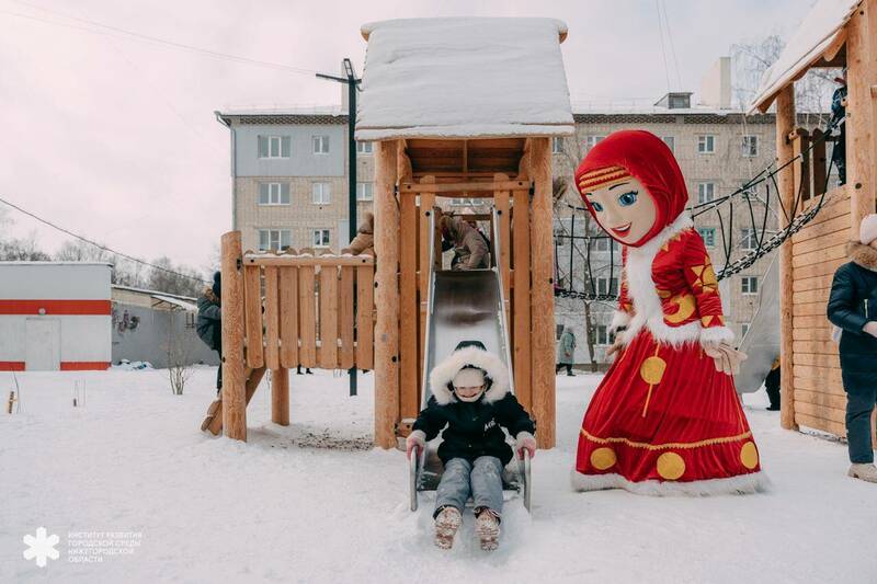 В Арзамасе открыли новый детский городок на улице Мира