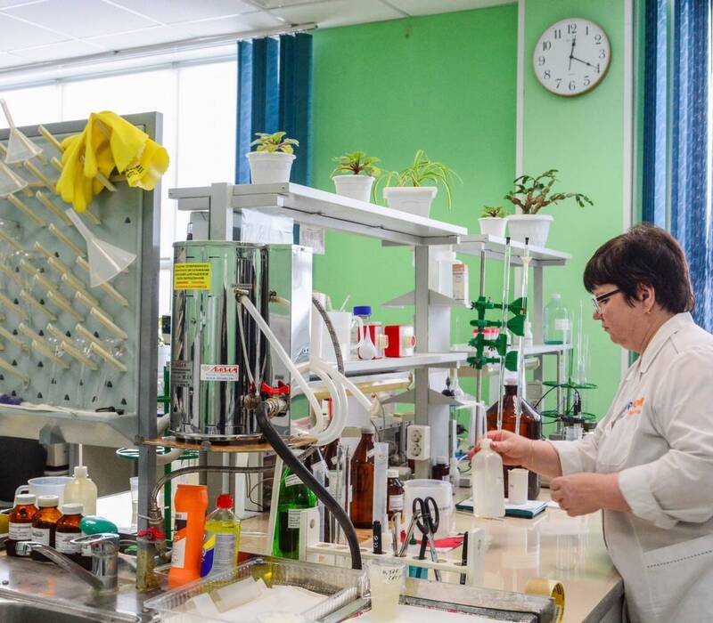 Технологию производства импортозамещающего химического сырья создали на дзержинском предприятии при поддержке Нижегородского НОЦ