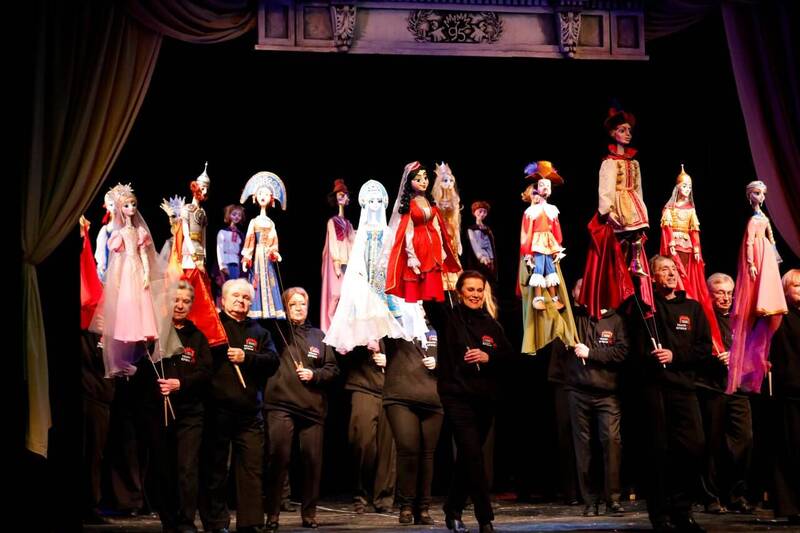 Здесь до старости «играют в куклы». Нижегородский академический театр кукол отпраздновал 95-летие 