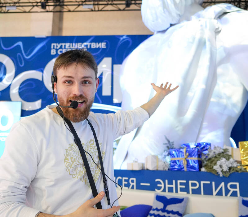 300 лучших экскурсоводов страны ознакомят 20 000 гостей Всемирного фестиваля молодежи с достижениями России