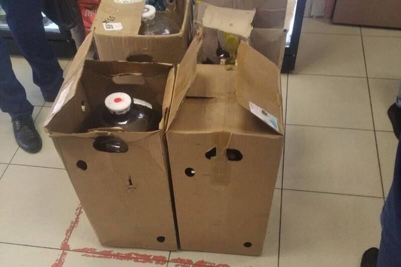 Более 130 единиц алкогольной продукции изъято из незаконного оборота с начала года в ходе рейдов нижегородского Минпрома