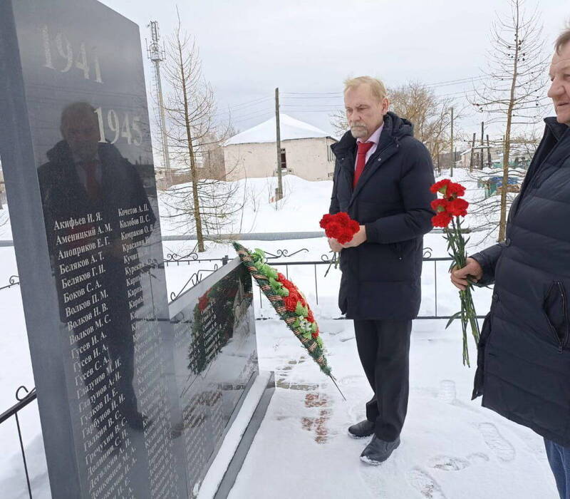 Благоустройство памятных мест, возложение цветов, концерты и поздравления ветеранов и военнослужащих – в Нижегородской области проходят акции в честь защитников Отечества