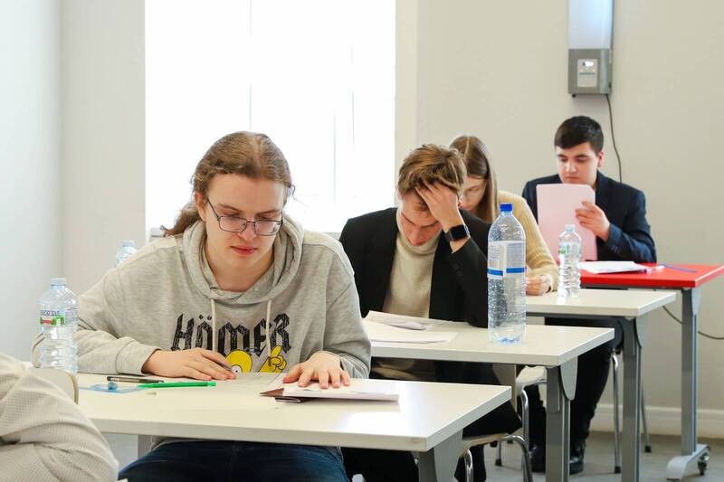Более трех тысяч юных нижегородцев стали участниками регионального этапа Всероссийской олимпиады школьников