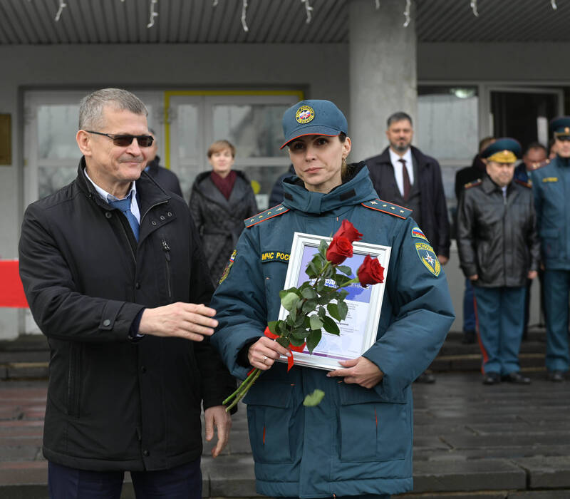 Петр Банников поздравил сотрудников Дзержинского пожарно-спасательного гарнизона с 95-летием