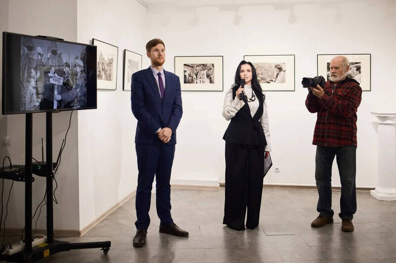 Эпоха больших людей и событий. Ретроспективная выставка «Жизнь в фотографиях» открылась в Русском музее фотографии