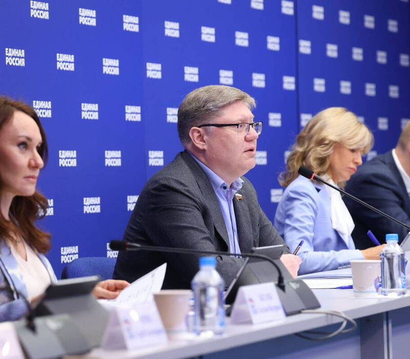 Андрей Исаев: Партпроект «Моя карьера с Единой Россией» в этом году помог трудоустроить более 2,3 тысяч участников СВО
