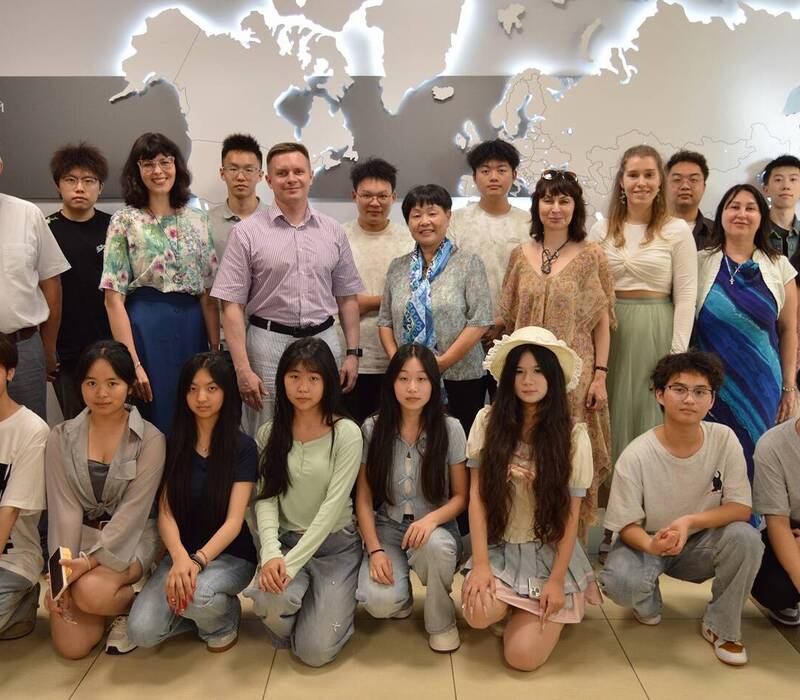 Университет Добролюбова внедряет уникальный образовательный проект «Тандем» для абитуриентов из Китая и России