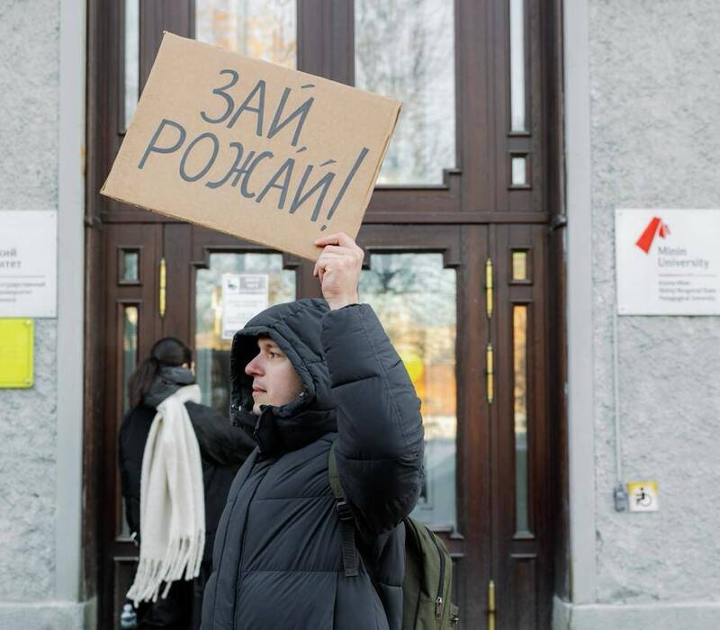 В Нижнем Новгороде прошел студенческий флешмоб в поддержку материнства