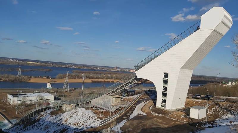 На территории нижегородского трамплина начали засевать газоны