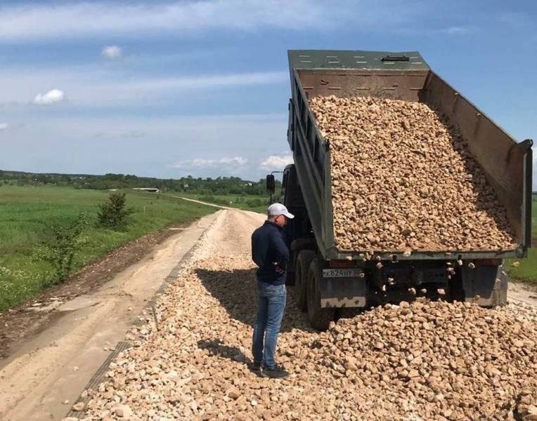 Реконструкция двух участков дороги в Гагинском районе завершится в конце октября 