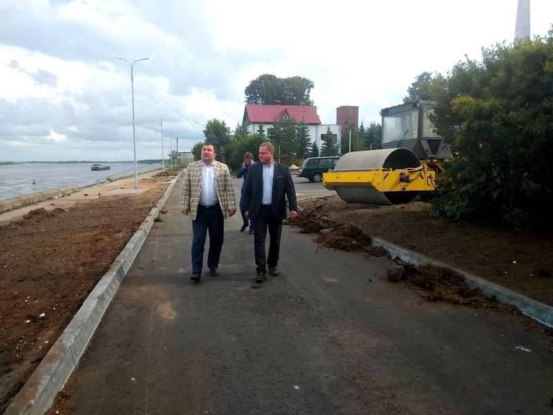 В Балахне продолжается благоустройство набережной