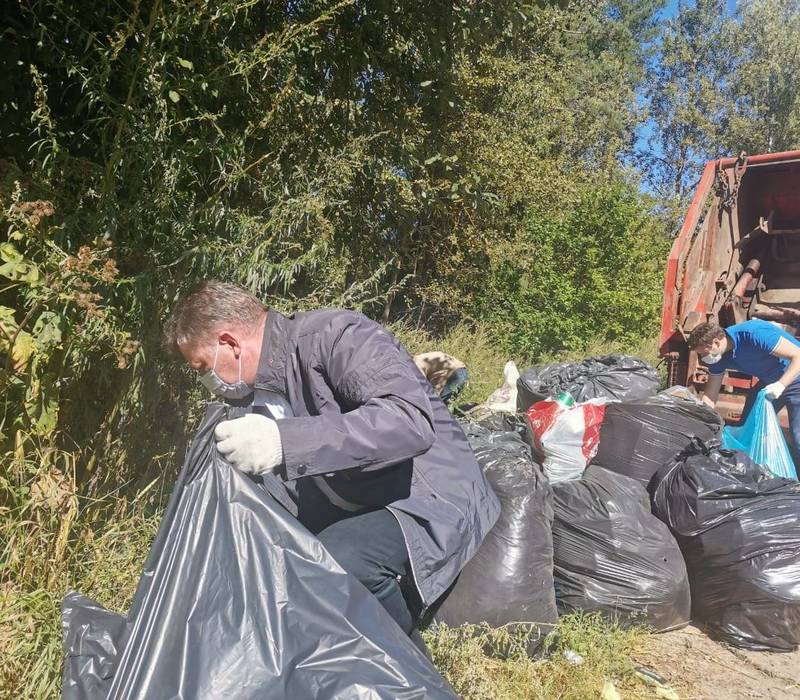 Несанкционированную свалку у деревни Романово в Городецком районе убрали в ходе субботника