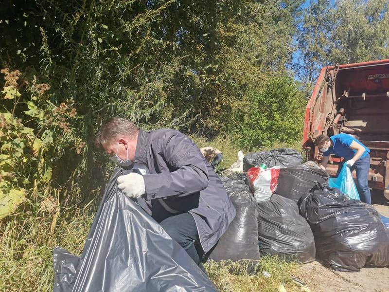 Несанкционированную свалку у деревни Романово в Городецком районе убрали в ходе субботника