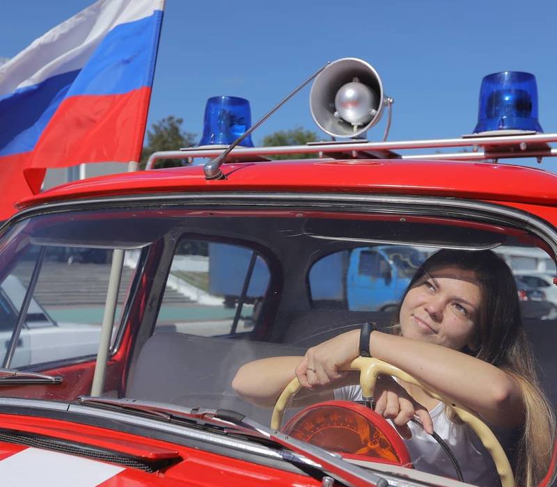 Дзержинцы отметили День государственного флага России автопробегом