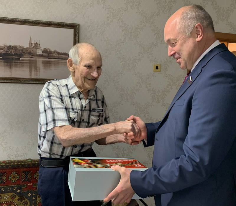 Председатель парламента Евгений Лебедев побывал у ветеранов войны