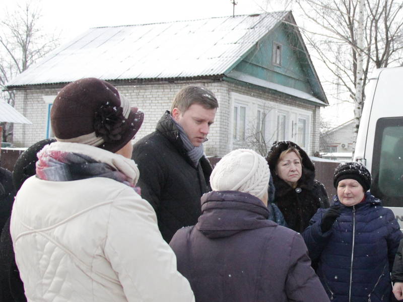 Куда стекают воды автомойки? Жители улицы Ухтомского жалуются на грязь и запахи