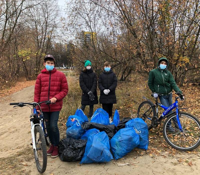 Участники велоплоггинга собрали более 30 кг мусора в Сормовском районе Нижнего Новгорода 