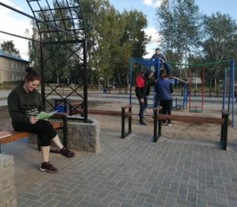 Площадь у дома культуры в рабочем поселке Тумботино в Павловском районе преобразилась благодаря нацпроекту