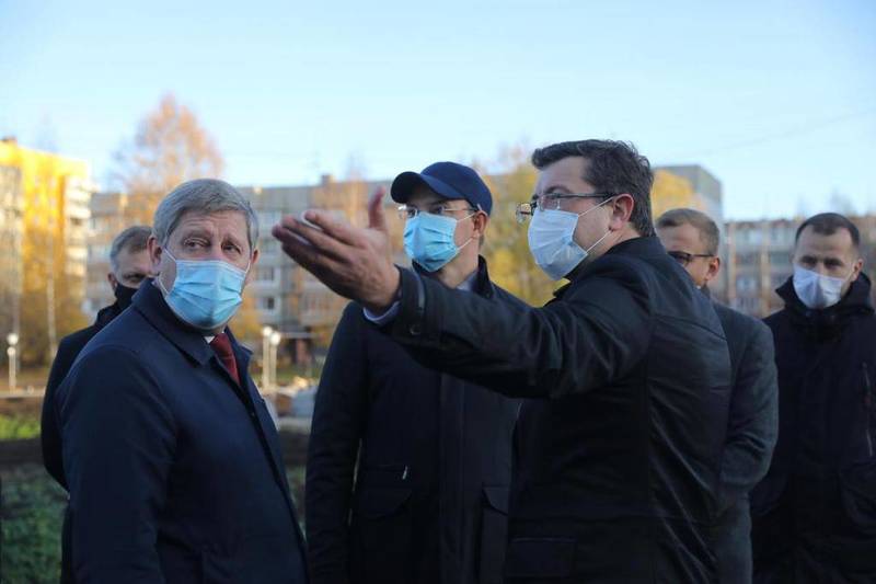 Глеб Никитин поручил Андрею Черткову контролировать ход благоустройства Лукерьинского пруда в Кстове 