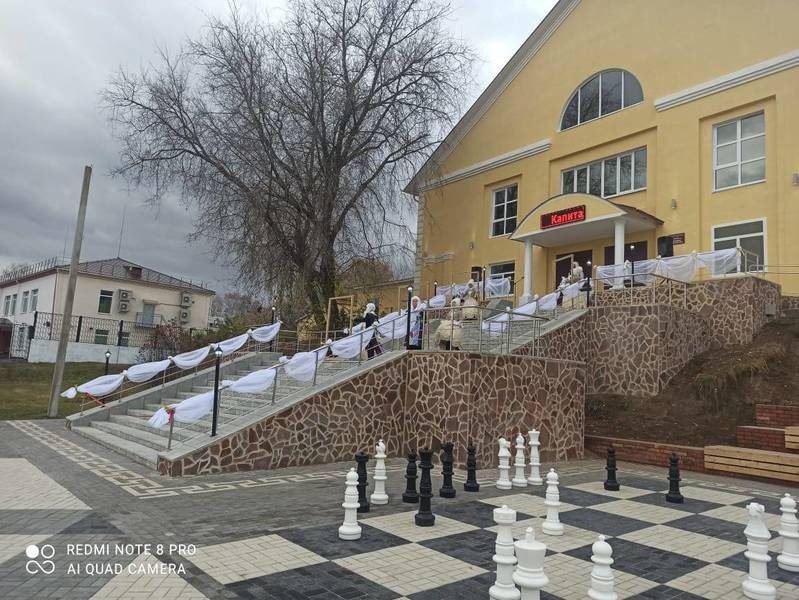 В Дальнем Константинове после благоустройства открыли площадь Театральную