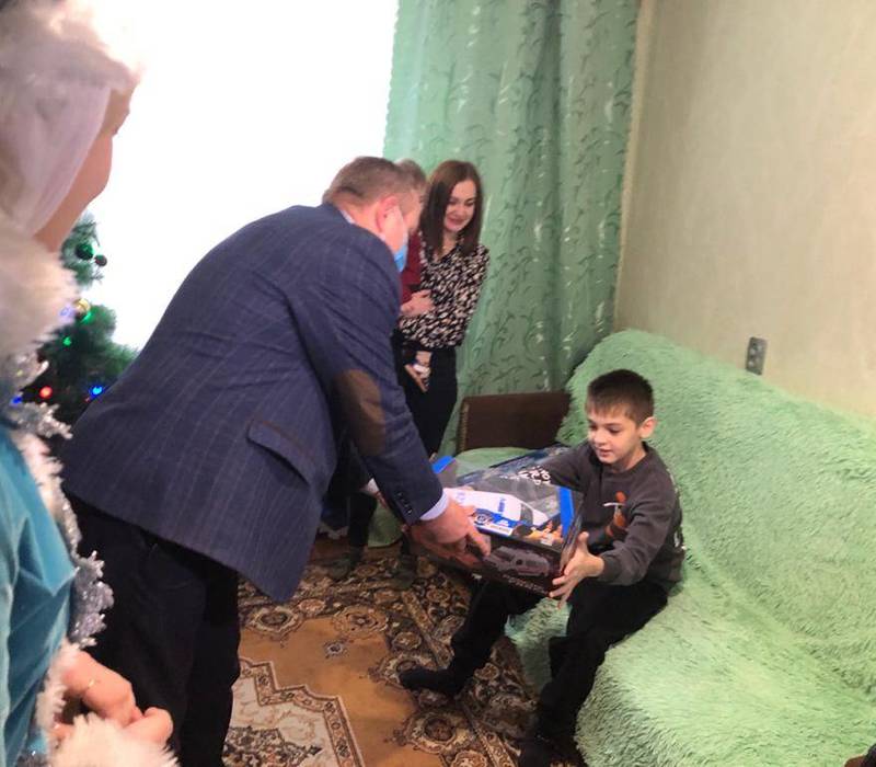 2 тысячи новогодних подарков получат дети Богородского округа