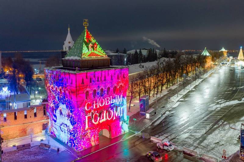 На Дмитриевской башне Нижегородского кремля появилась праздничная звуковая 3D-инсталляция