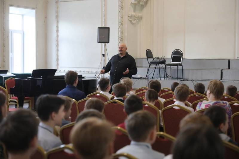 В Нижнем Новгороде впервые прошли мастер-классы и творческая встреча с обладателем премии Grammy Николаем Диденко 