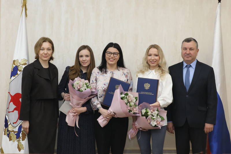 Благодарственные письма президента РФ вручили нижегородцам, внесшим большой вклад в подготовку мероприятий к 75-й годовщине Победы 