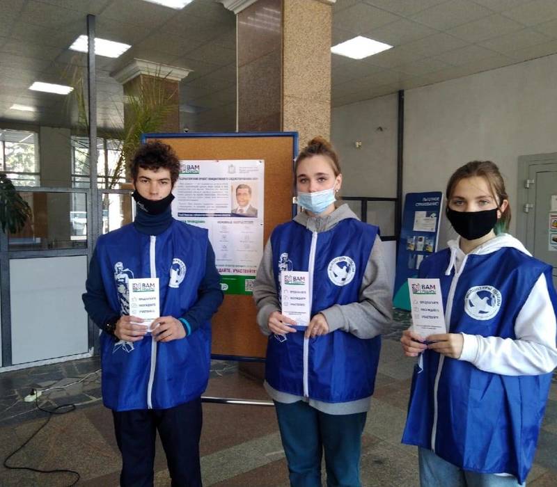 «Волонтеры Победы» оказывают техническую помощь нижегородцам при голосовании по проекту «Вам решать»