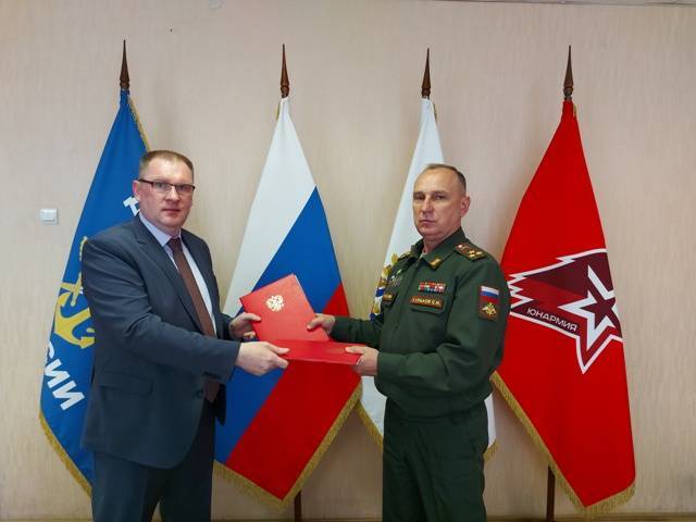 ДОСААФ в Нижнем Новгороде займется повышением квалификации водителей такси