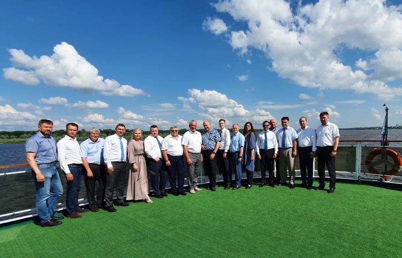 Нижегородскую область с бизнес-миссией посетила делегация представителей промышленных предприятий Санкт-Петербурга