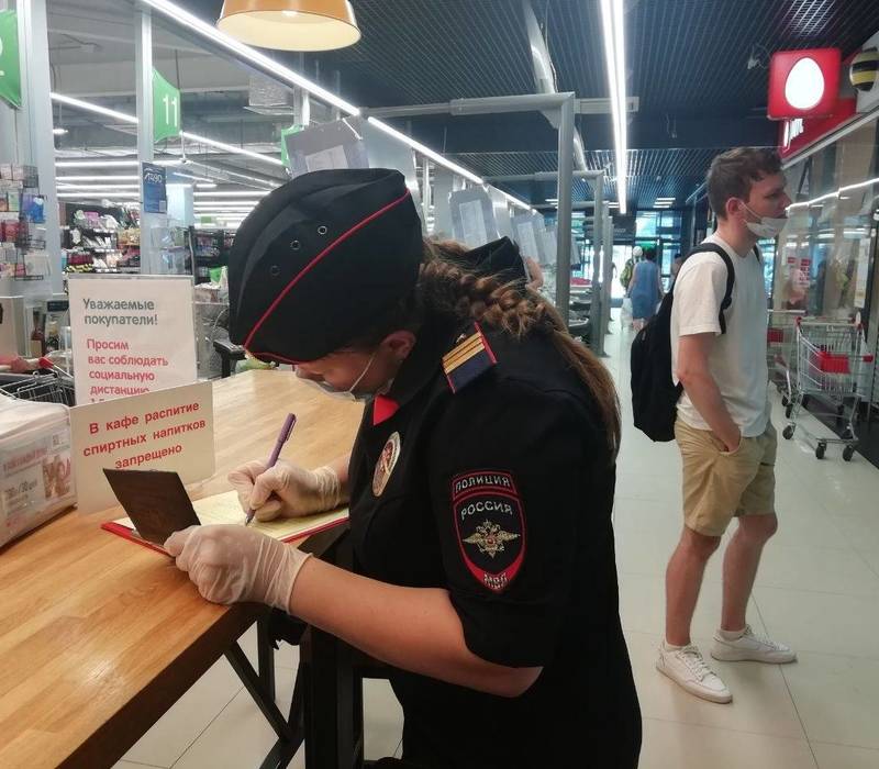 В Сарове проходят проверки масочного режима в торговых точках