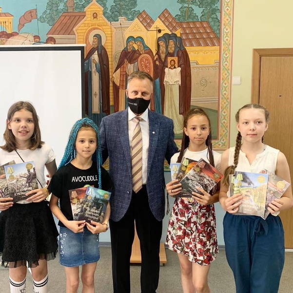 Андрей Тарасов провел патриотическую акцию «Помню, знаю и горжусь!»