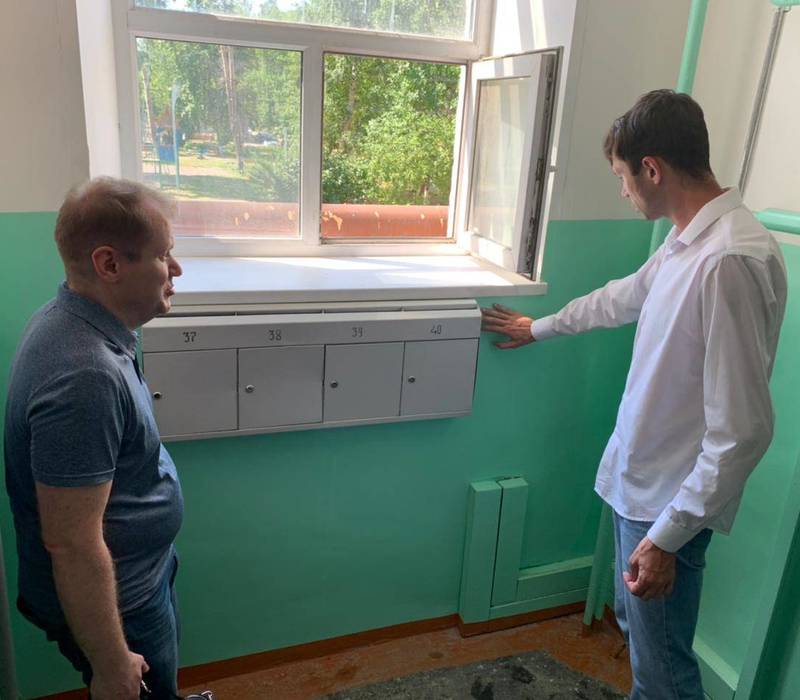 Косметический ремонт подъезда провела домоуправляющая компания в Нижнем Новгороде после обращения жителей в ГЖИ