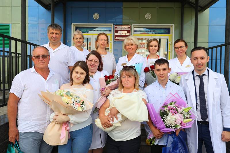 Давид Мелик-Гусейнов поздравил с выпиской из роддома молодую маму, ранее перенесшую трансплантацию органов